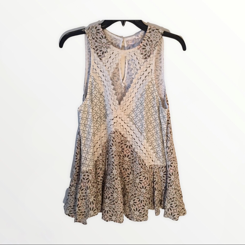 Melrose & Market Top Lace Cut-Out Swing Style Sleeveless Tank Top Sz S